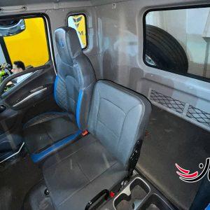 DE0BFF89-4DA1-4B81-8B40-003ED79F2A44