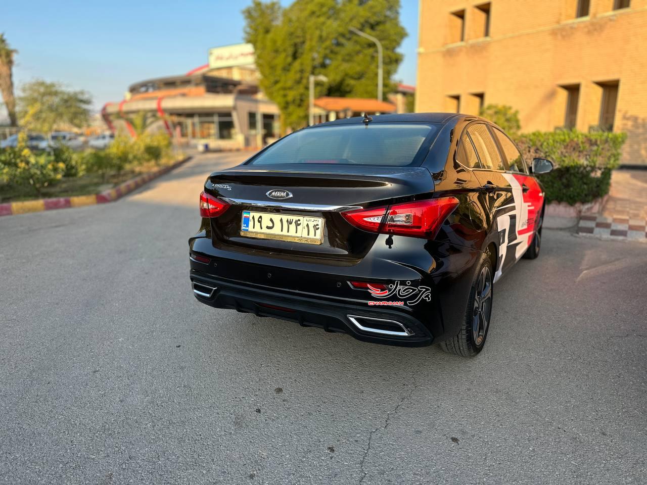 نمای عقب آریزو 5 اسپرت