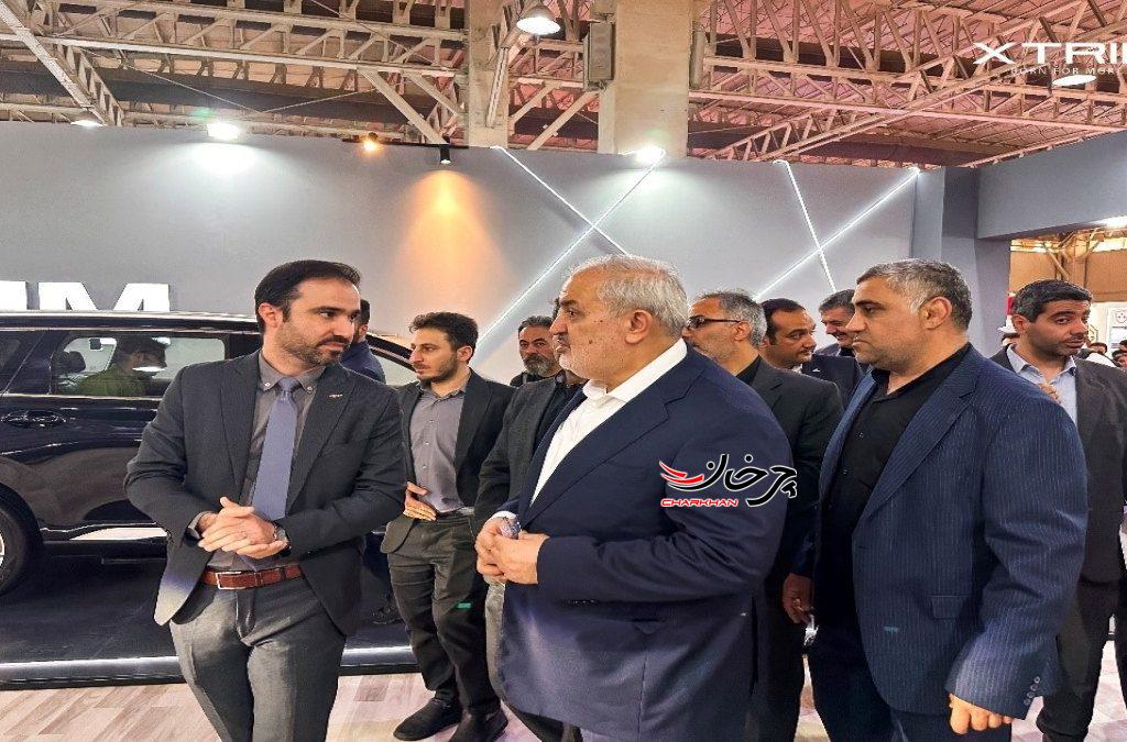بازدید وزیر صمت از غرفه اکستریم در نمایشگاه تحول صنعت خودرو