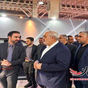 بازدید وزیر صمت از غرفه اکستریم در نمایشگاه تحول صنعت خودرو