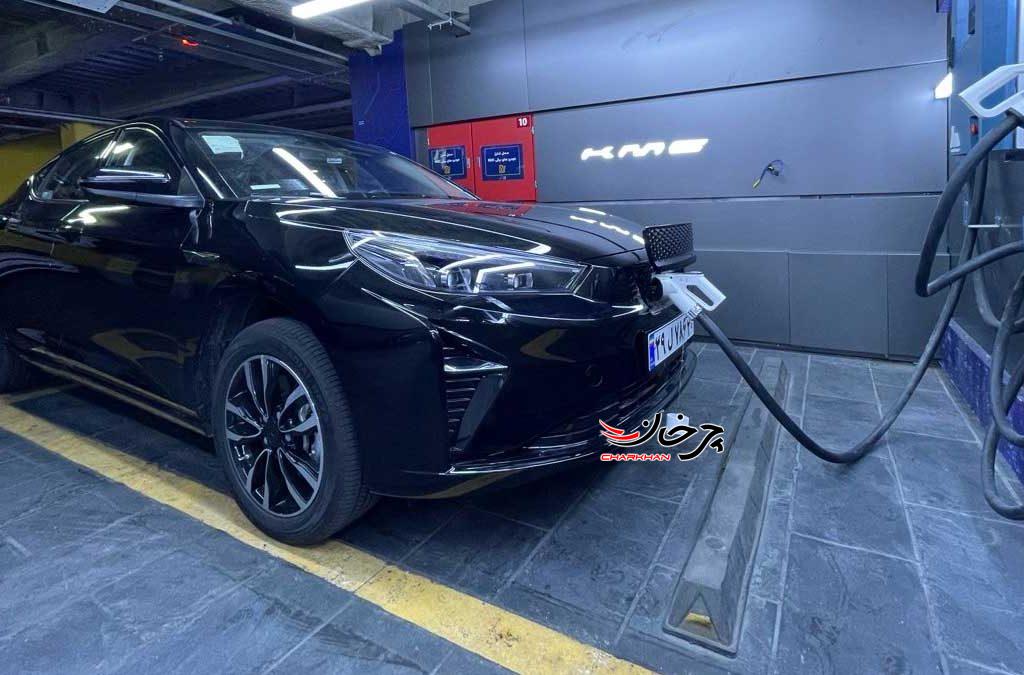 کرمان موتور پیشگام در ایجاد و راه اندازی ایستگاه شارژ خودروهای برقی در مراکز خرید تهران