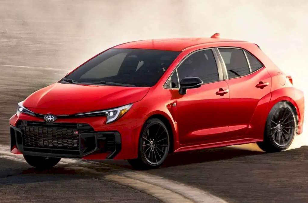 تویوتا GR Corolla 2025: آیا این هاچبک می‌تواند به سلطان جاده‌ها تبدیل شود؟