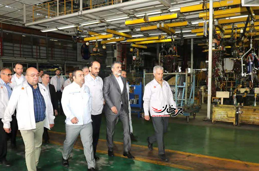 بازدید مدیرعامل گروه سایپا از خط تولید محصول پلت‌فرم P90 در پارس‌خودرو