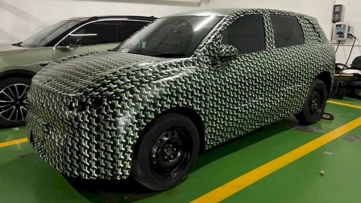 شاسی‌بلند لیپ موتور B10 رونمایی شد