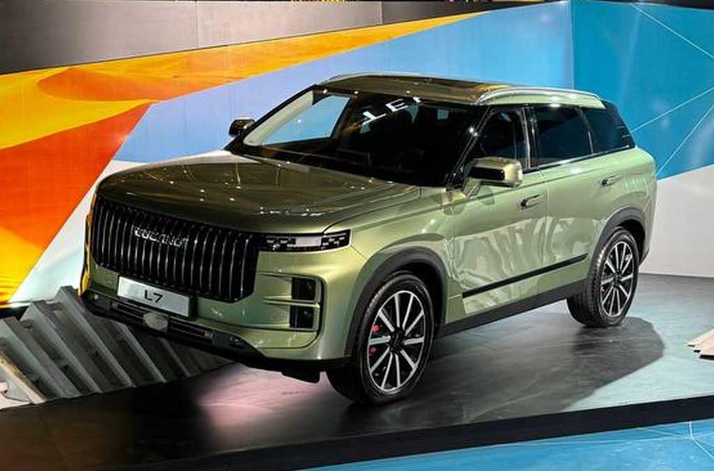 بررسی مشخصات و ویژگی‌های لوکانو L7، شاسی بلند دو دیفرانسل چری