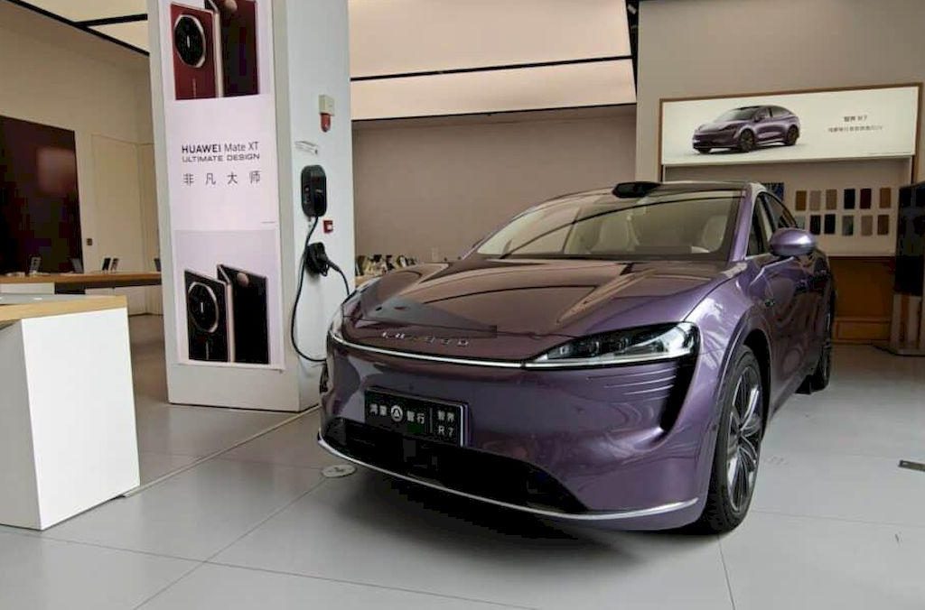 لوکسید R7 ترکیبی از سرعت، مدرن بودن و هوشمندی