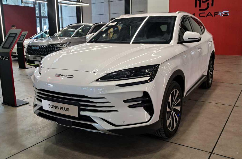 نگاهی به ویژگی‌های بی وای دی سانگ پلاس بی ام کارز