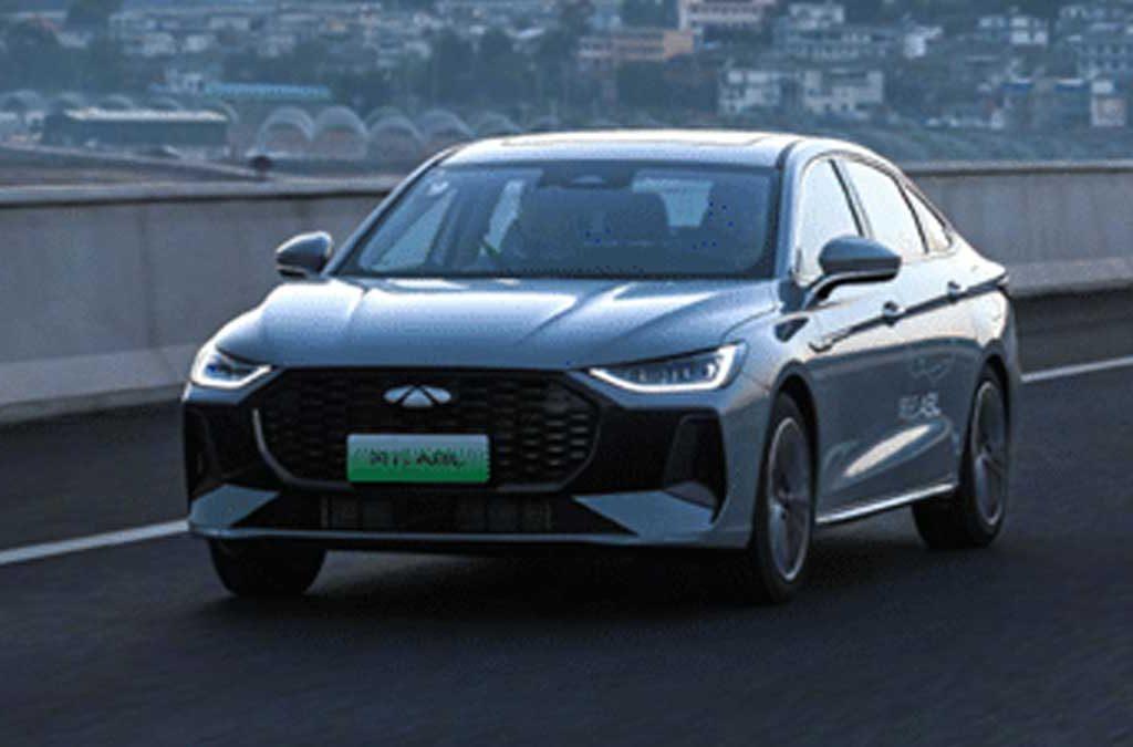 2370 کیلومتر با یک باک و شارژ کامل: چری فالوین A8L رکورد گینس را شکست