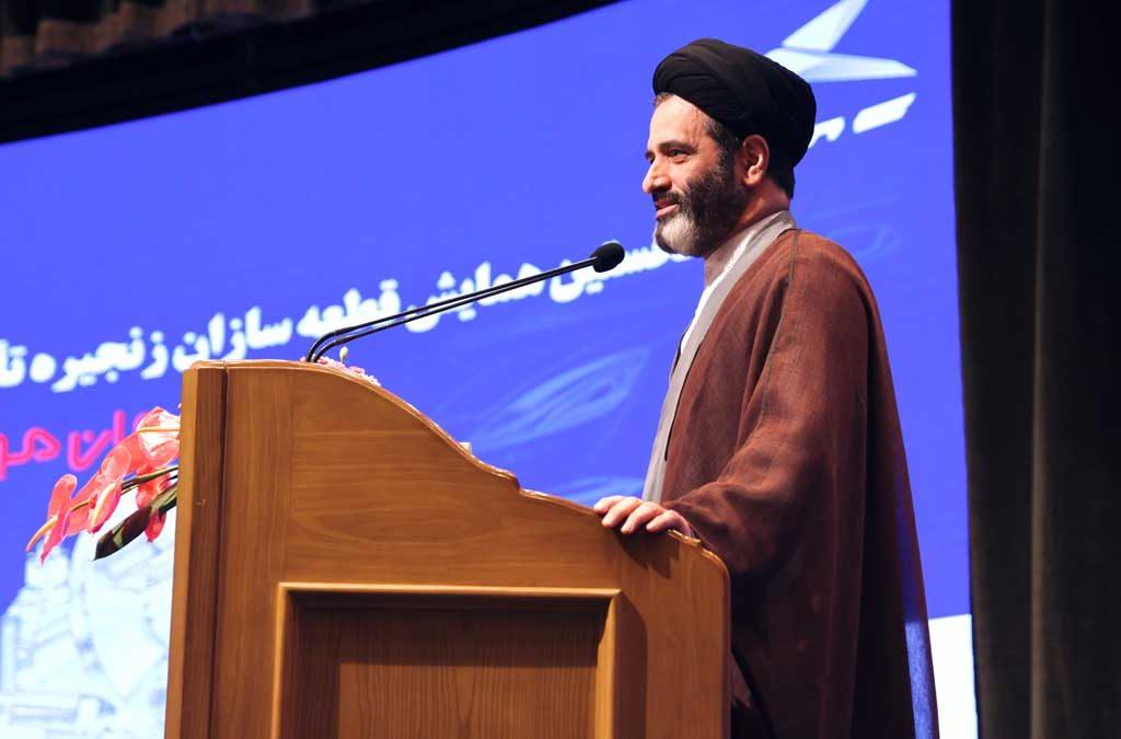 مرور سخنان نایب رییس کمیسیون صنایع و معادن مجلس در همایش قطعه سازان زنجیره تامین کرمان موتور