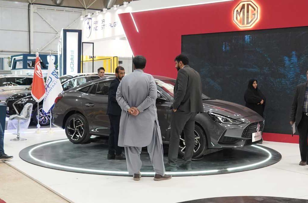 نمایش خودروهای ام جی از شمال غربی تا جنوب شرقی ایران