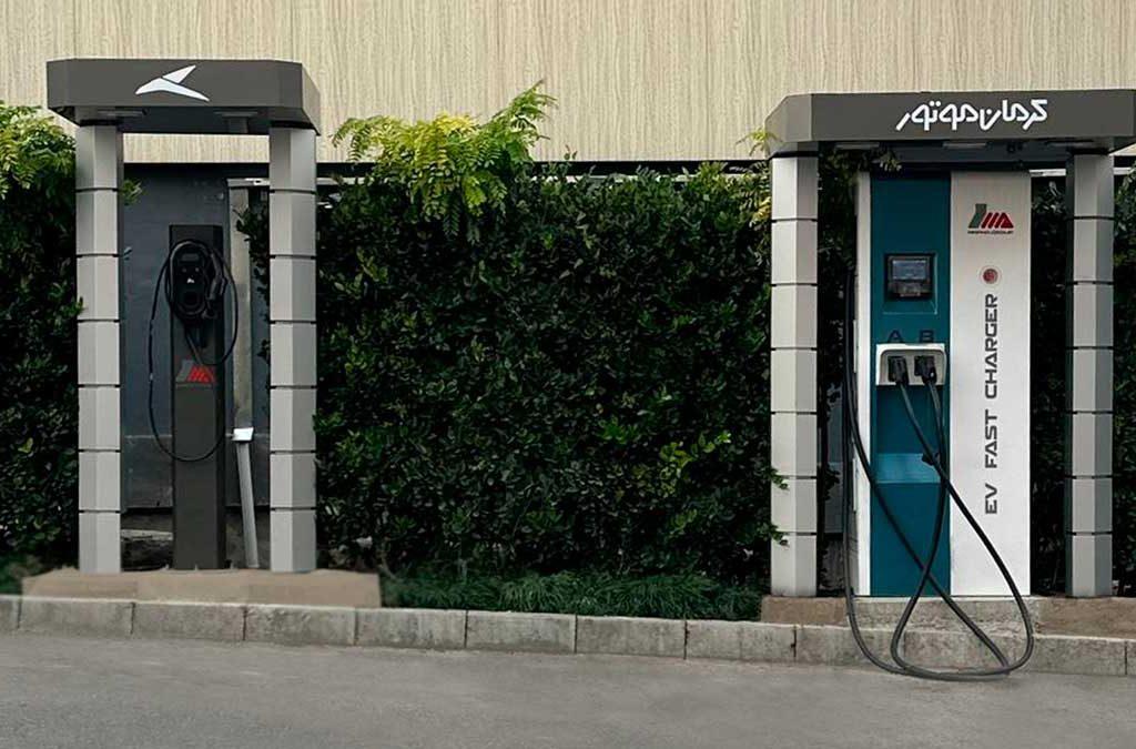 ایستگاه شارژ خودروهای برقی به جاده هراز و جاده مشهد رسید