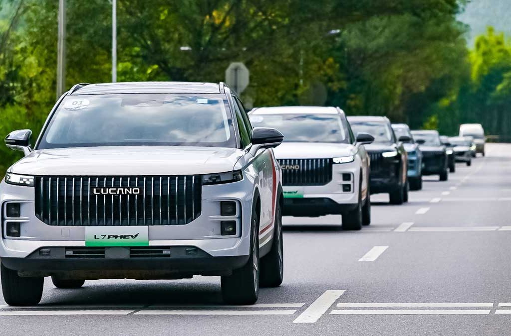 لوکانو L7 PHEV: ثبت رکورد ۱۳۵۳ کیلومتر در ماراتن ۷ کشور