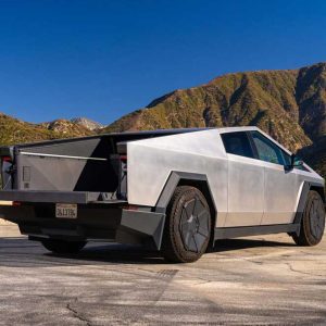 تجربه رانندگی با تسلا سایبرتراک