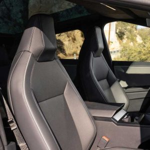 تجربه رانندگی با تسلا سایبرتراک