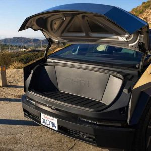 تجربه رانندگی با تسلا سایبرتراک