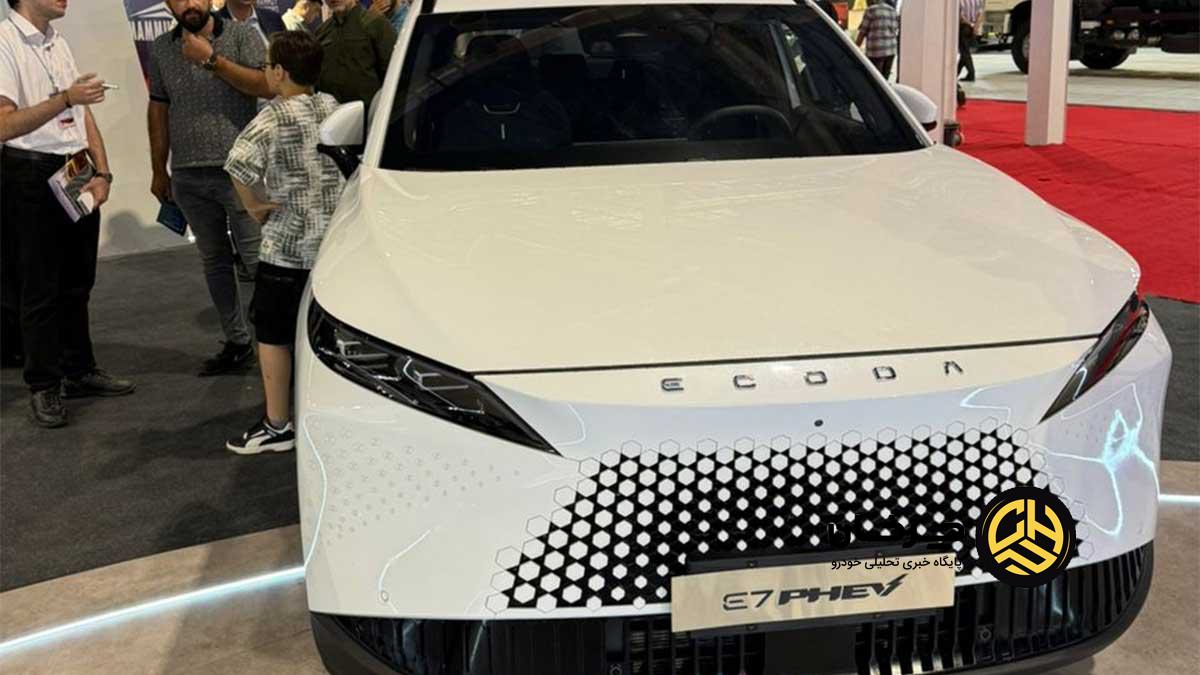 سه گانه ماموت در نمایشگاه خودروی مشهد، خط و نشان برای رقبا یا نمایش قدرت؟