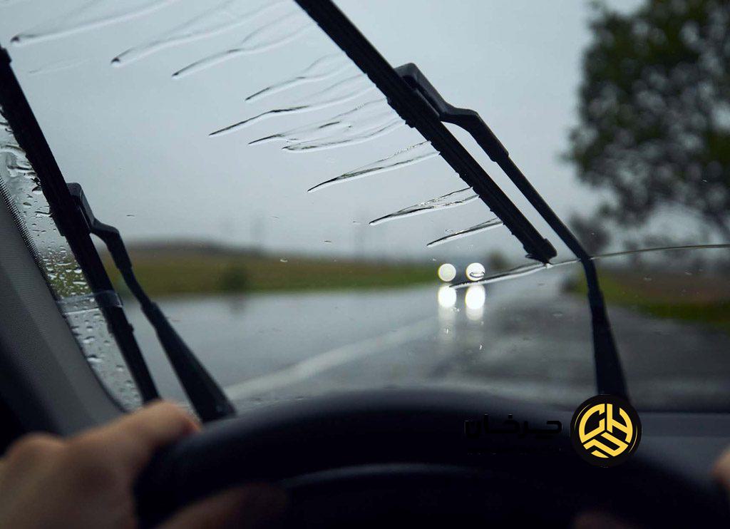 تعویض بازو برف‌پاک‌کن خودرو