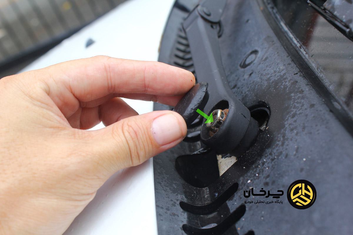 تعویض بازو برف‌پاک‌کن خودرو