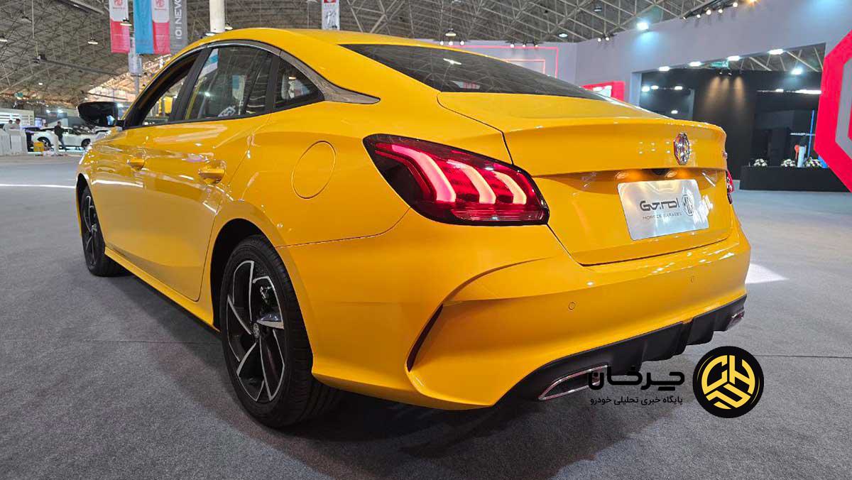 غرفه فردا موتور در نمایشگاه خودروی تبریز