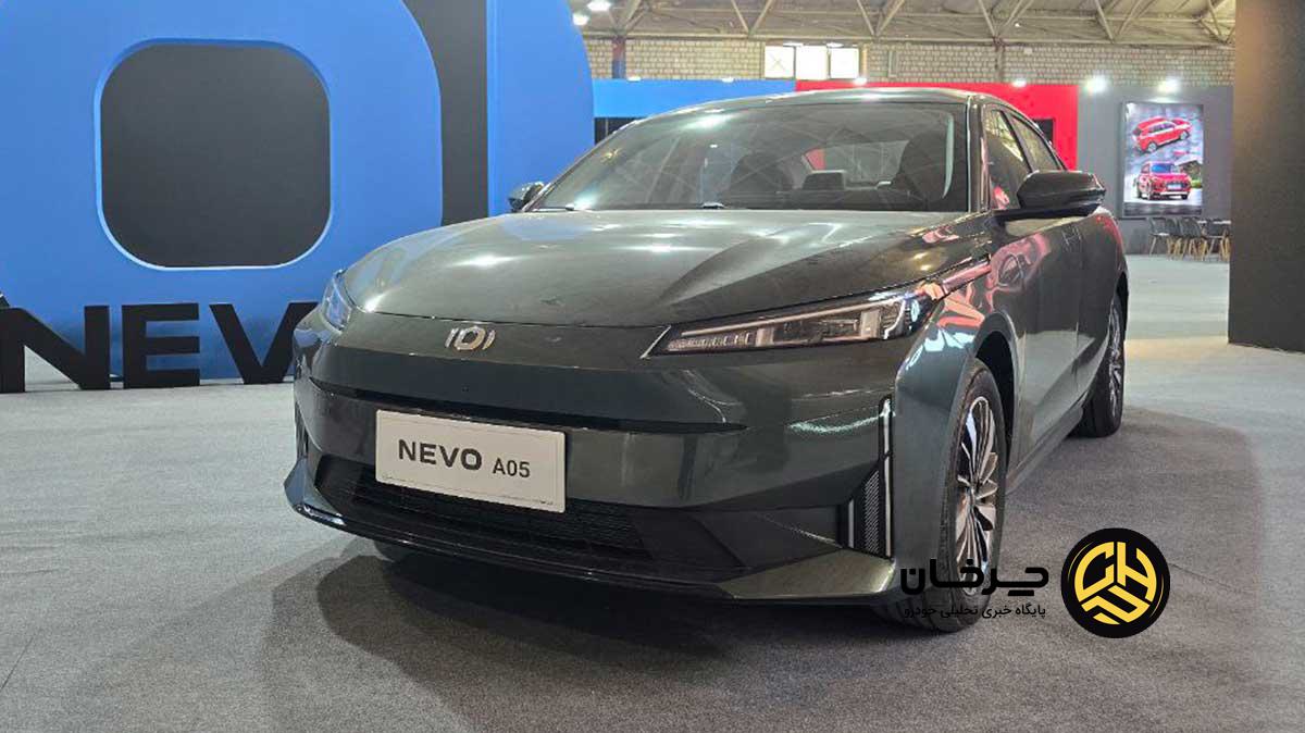 غرفه فردا موتور در نمایشگاه خودروی تبریز