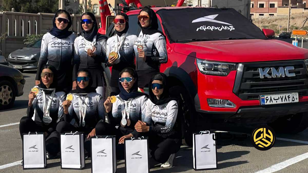 بانوان دوچرخه سوار کرمان موتور