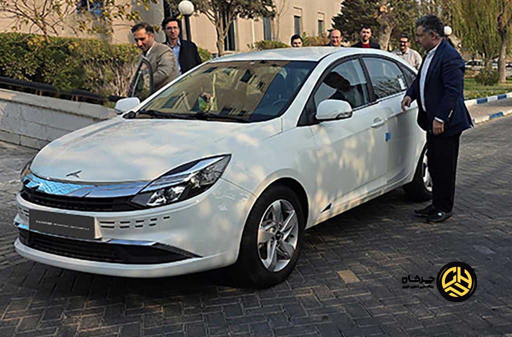 بازدید مدیر عامل کرمان موتور از سدان هیبرید ملی ایگل