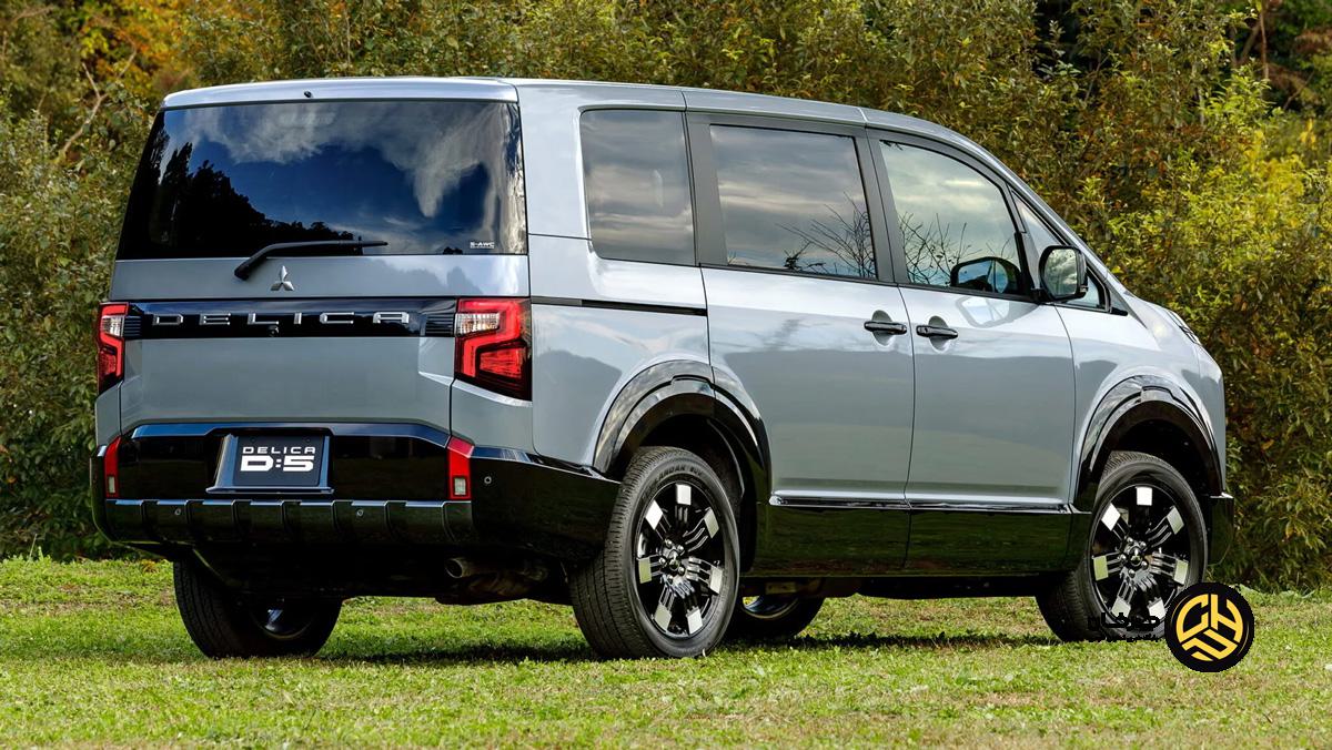 میتسوبیشی دلیکا D:5