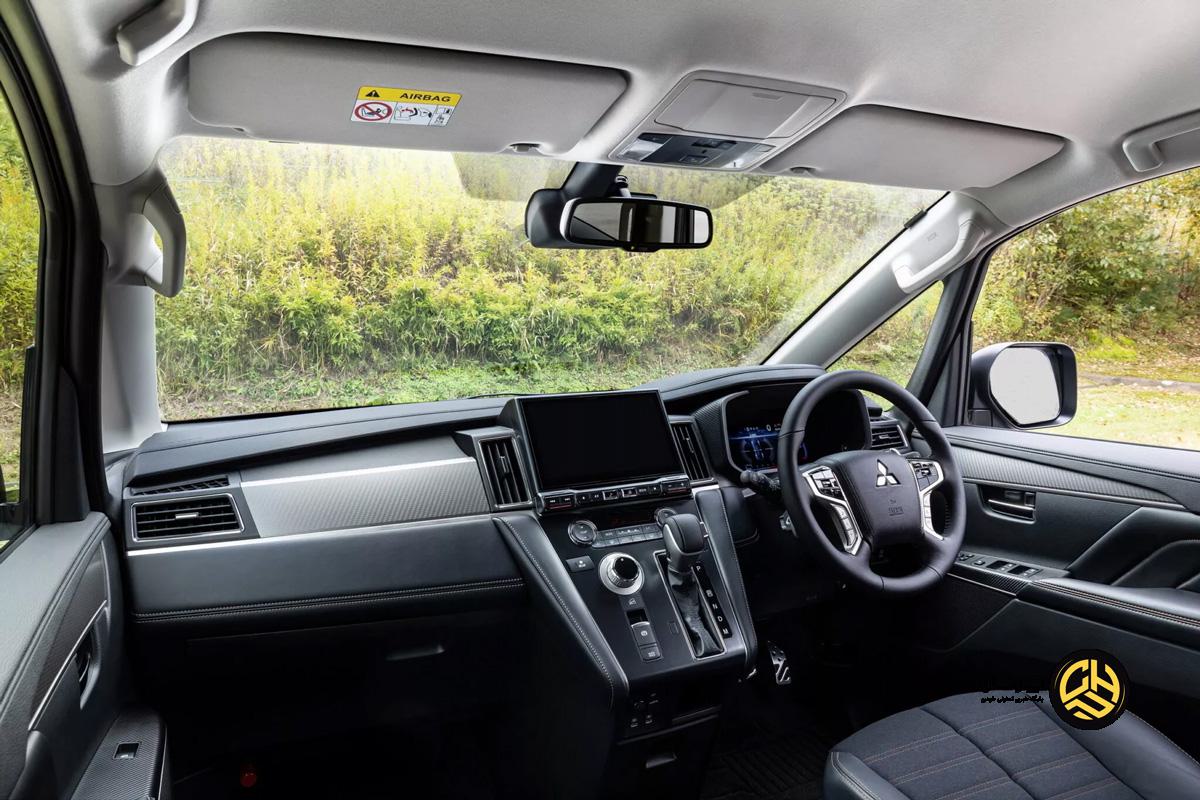 میتسوبیشی دلیکا D:5