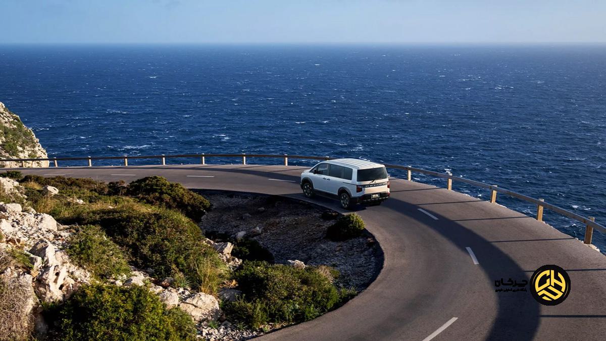 میتسوبیشی دلیکا D:5