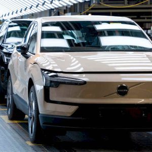 فراخوان ایمنی باتری ولوو EX30 به دلیل خطر آتش‌سوزی