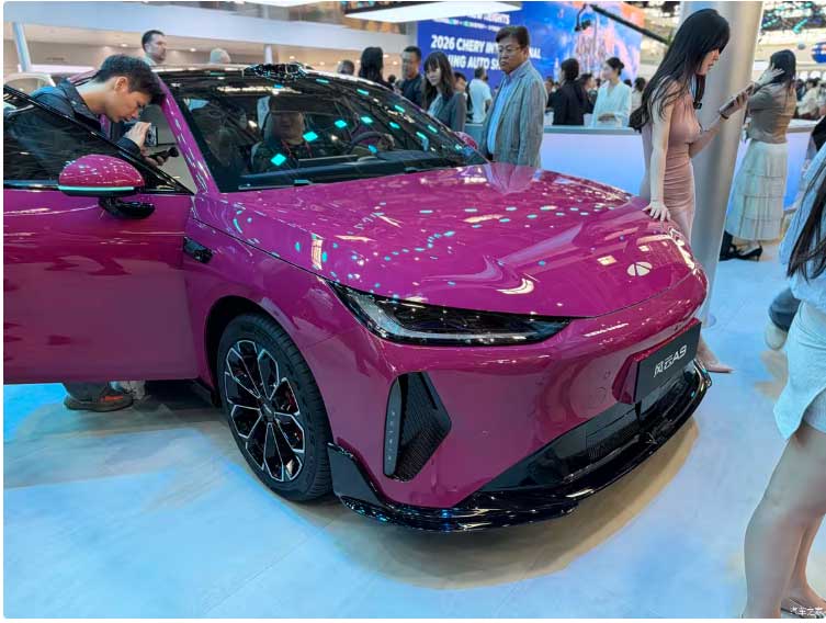 چری A9 پیش‌فروش شد؛ سدان کوپه برقی با برد 655 کیلومتر در راه بازار