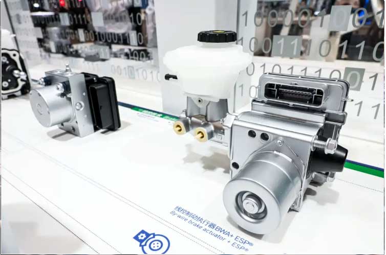 همکاری بوش و چری برای سیستم 48 ولتی؛ آینده خودروها نرم‌افزارمحور می‌شود