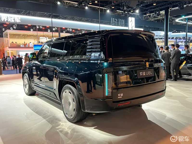 رونمایی نسخه‌های ویژه Yangwang U8L و U9 Xtreme در نمایشگاه پکن 2026