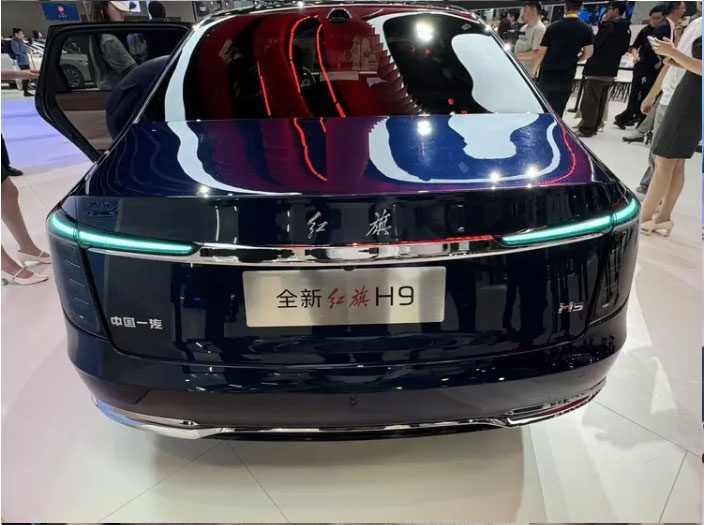 طوفان هونگچی در نمایشگاه پکن: از سدان‌های پلاگین هیبریدی تا غول آفرودی هزار اسب بخاری!