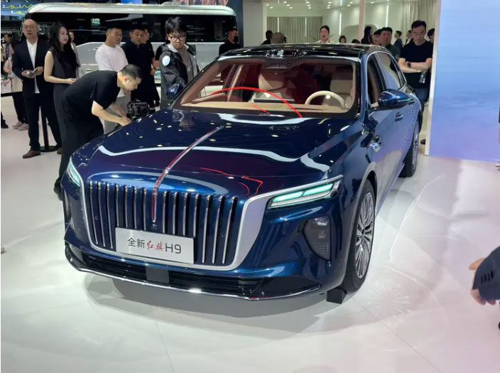 طوفان هونگچی در نمایشگاه پکن: از سدان‌های پلاگین هیبریدی تا غول آفرودی هزار اسب بخاری!