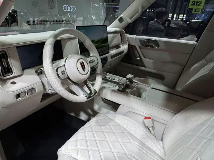 طوفان هونگچی در نمایشگاه پکن: از سدان‌های پلاگین هیبریدی تا غول آفرودی هزار اسب بخاری!