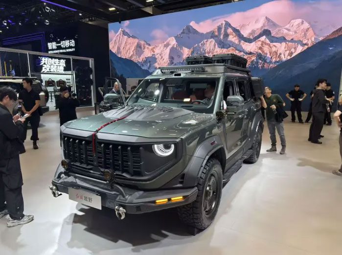 طوفان هونگچی در نمایشگاه پکن: از سدان‌های پلاگین هیبریدی تا غول آفرودی هزار اسب بخاری!