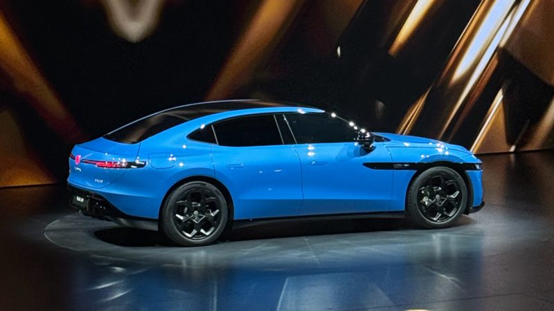 فولکس‌واگن دو خودرو برقی ID. Aura T6 و ID. Unyx 09 را ویژه بازار چین معرفی کرد