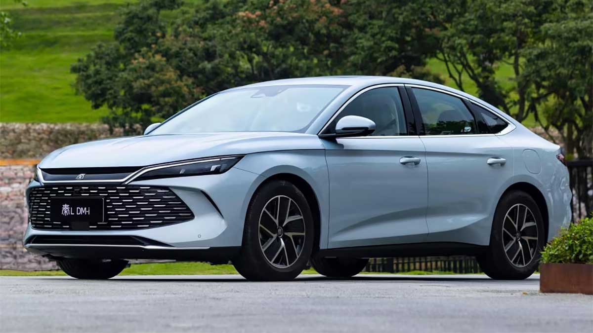 BYD تمام خسارت تصادف هنگام رانندگی خودکار با سیستم چشم خدا را پرداخت میکند BYD چین L