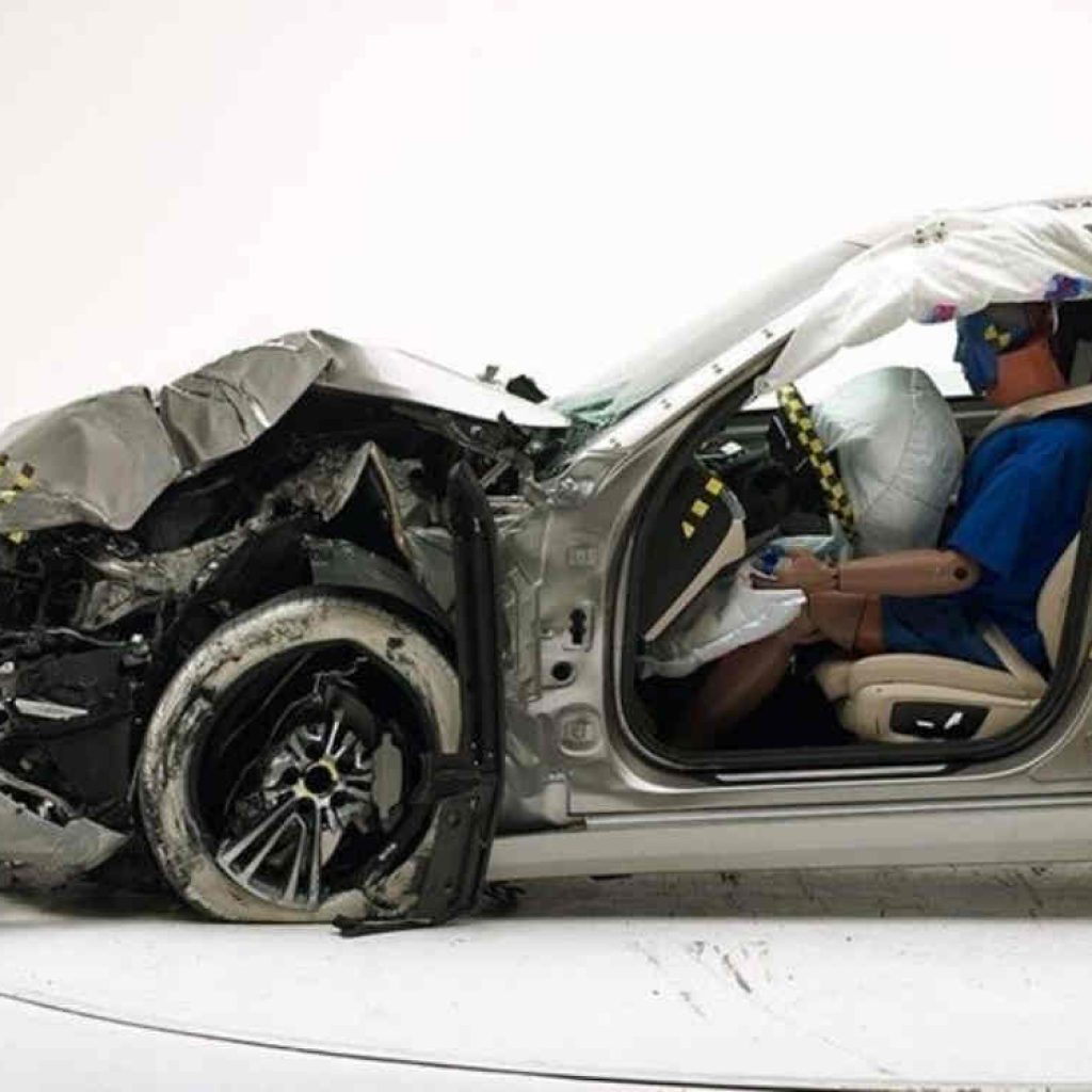 سری ۵ بی‌ام‌و؛ ایمن‌ترین خودروهای سدان بازار!