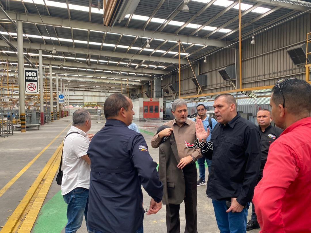بازدید سفیر ایران و وزیر حمل و نقل ونزوئلا از کارخانه ونیراتو
