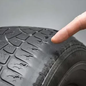 علائم لاستیک سایی خودرو