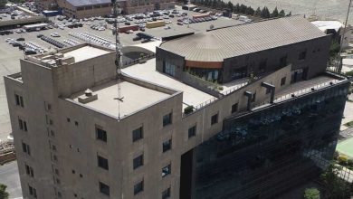 عذرخواهی مدیرعامل کرمان موتور در گردهمایی ماهیانه باشگاه مشتریان بابت تاخیر در تحویل X5 منبع سایت چرخان