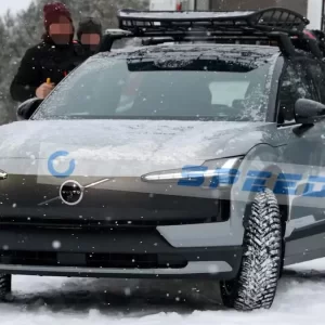 ولوو EX30 XC Cross Country با قابلیت‌های جدید در برف معرفی شد