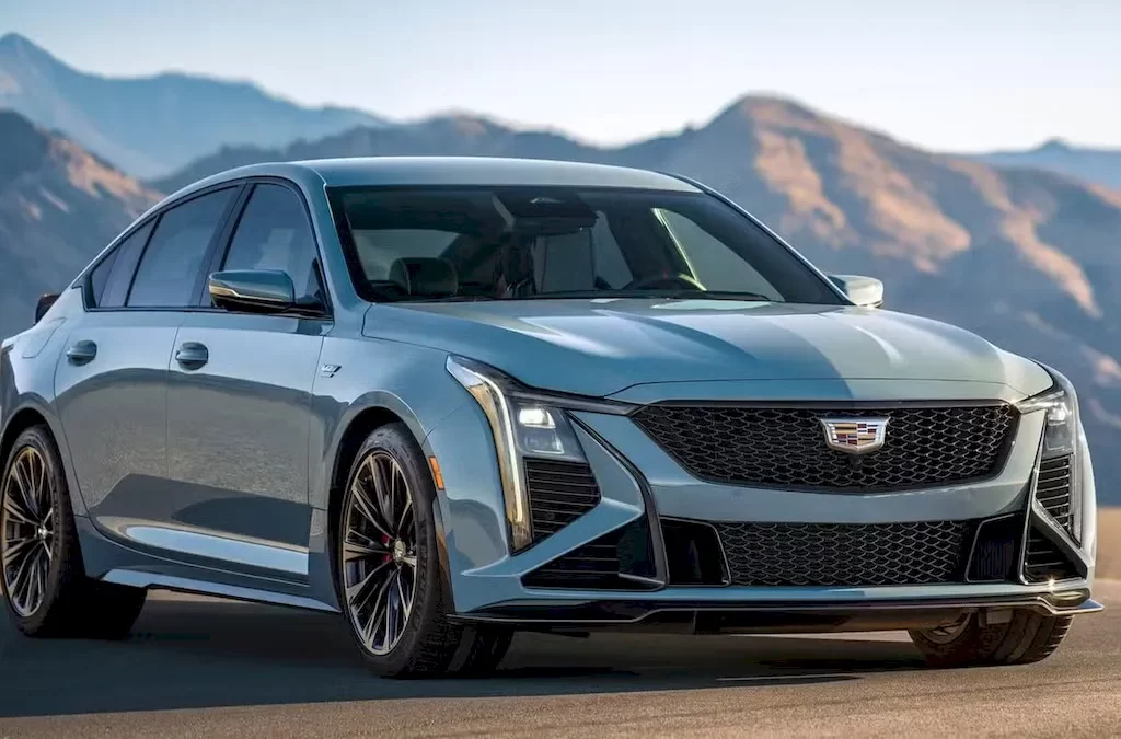 کادیلاک CT5-V بلک‌وینگ 2025: سریع‌ترین سدان جهان با ترکیب قدرت و راحتی