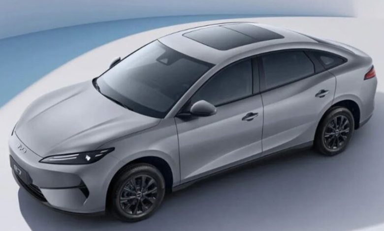 سدان برقی BYD e7 با برد ۴۵۰ کیلومتر و قیمت ۱۴,۴۰۰ دلار در چین رونمایی شد سدان برقی BYD e7