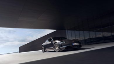 پورشه تایکان بلک ادیشن 2026؛ سدان رویایی بتمن منبع سایت چرخان