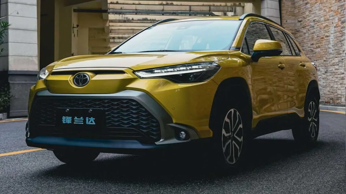 تویوتا کرولا کراس و فرانتلندر الماس خودرو