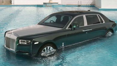 آب تنی رولزرویس در استخر به مناسبت 100 سالگی فانتوم منبع سایت چرخان