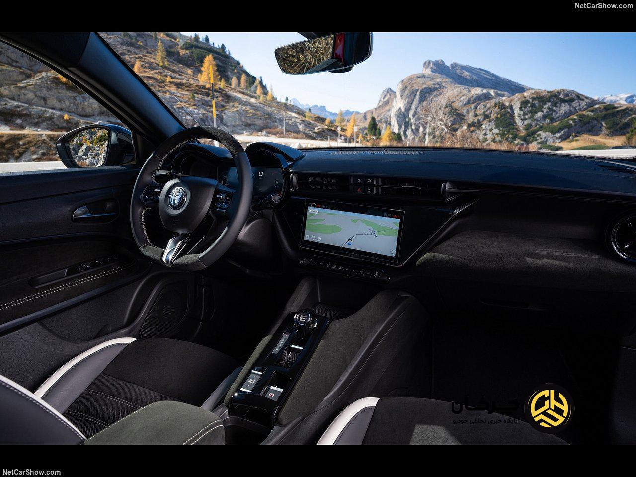 آلفارومئو جونیور اسپرت اسپشیاله